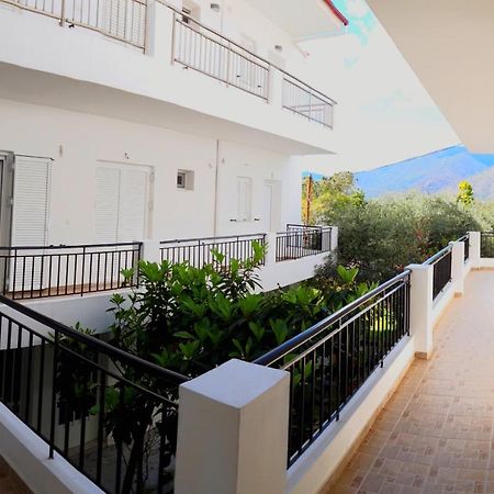 Ενοικιαζόμενα Δωμάτια Γεωργία Σταμούλου Rovies Zewnętrze zdjęcie