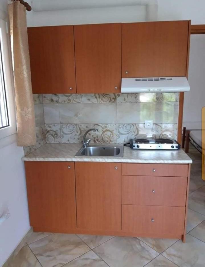 Ενοικιαζόμενα Δωμάτια Γεωργία Σταμούλου Rovies Zewnętrze zdjęcie